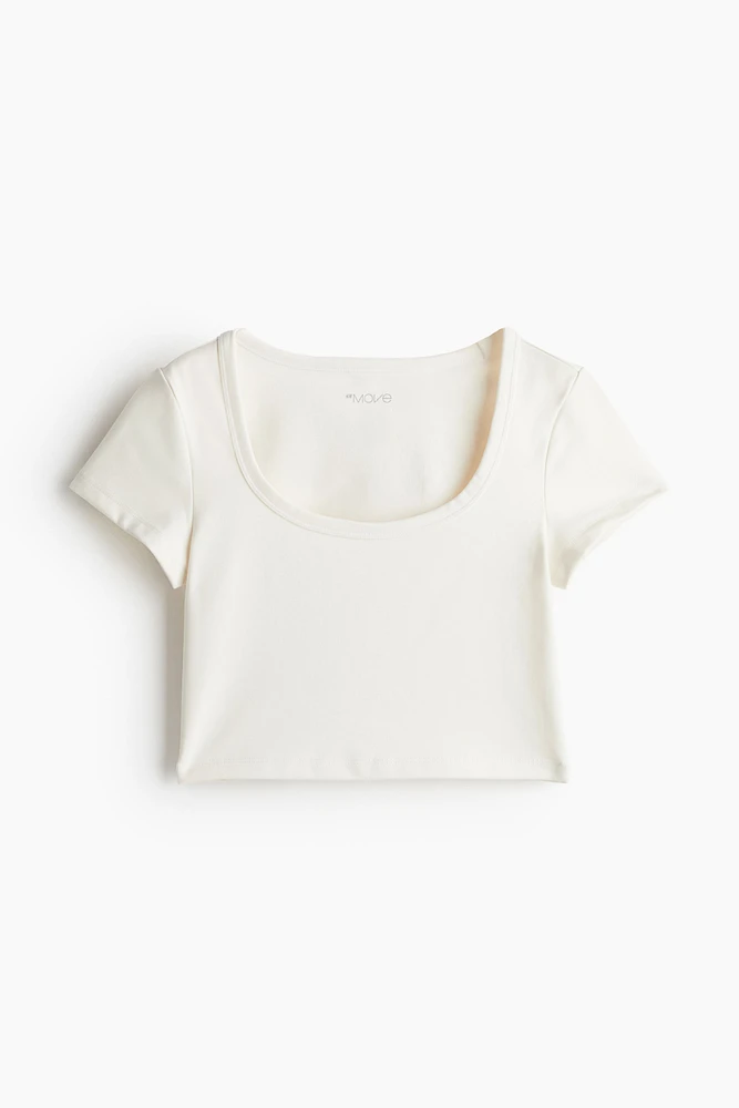 Cropped sports top with DryMove™