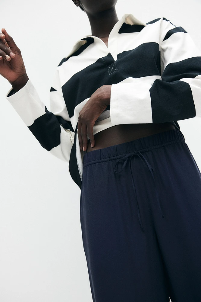 Wide-cut Pull-on Pants