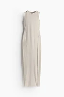 Robe moulante avec parties vaporeuses