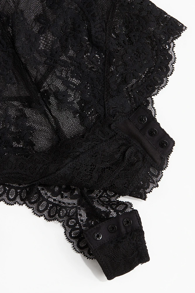 Guêpière en dentelle avec bonnets coussinés