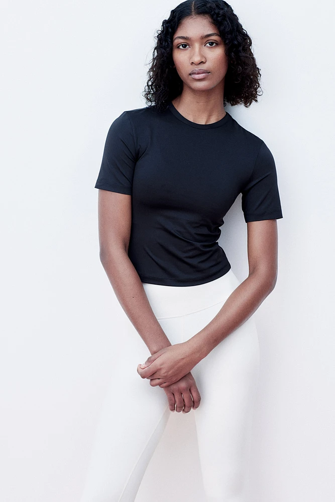 Sports Crop Top with DryMove™