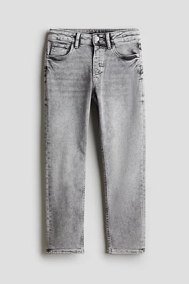 Relaxed Tapered Fit Jeans
