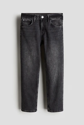 Relaxed Tapered Fit Jeans