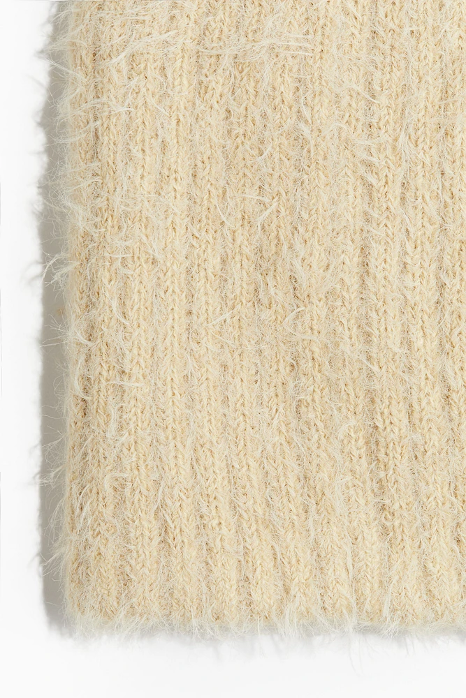 Tuque en tricot duveteux