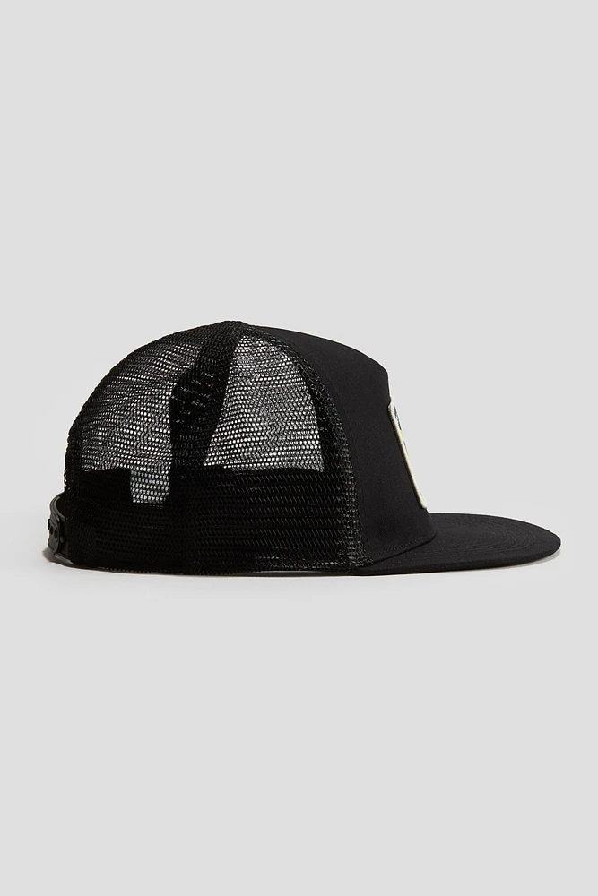 Motif-detail Cap