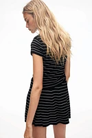 Short-Sleeved Fine-Knit Cardigan