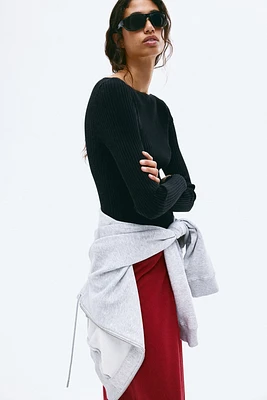 Haut en tricot côtelé avec encolure bateau