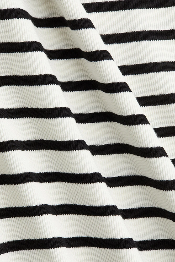 MAMA Ribbed Top