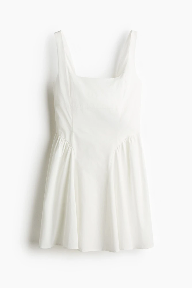 Robe en popeline de coton avec dos ouvert