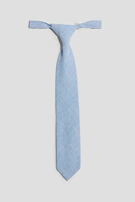 Pre-tied Tie