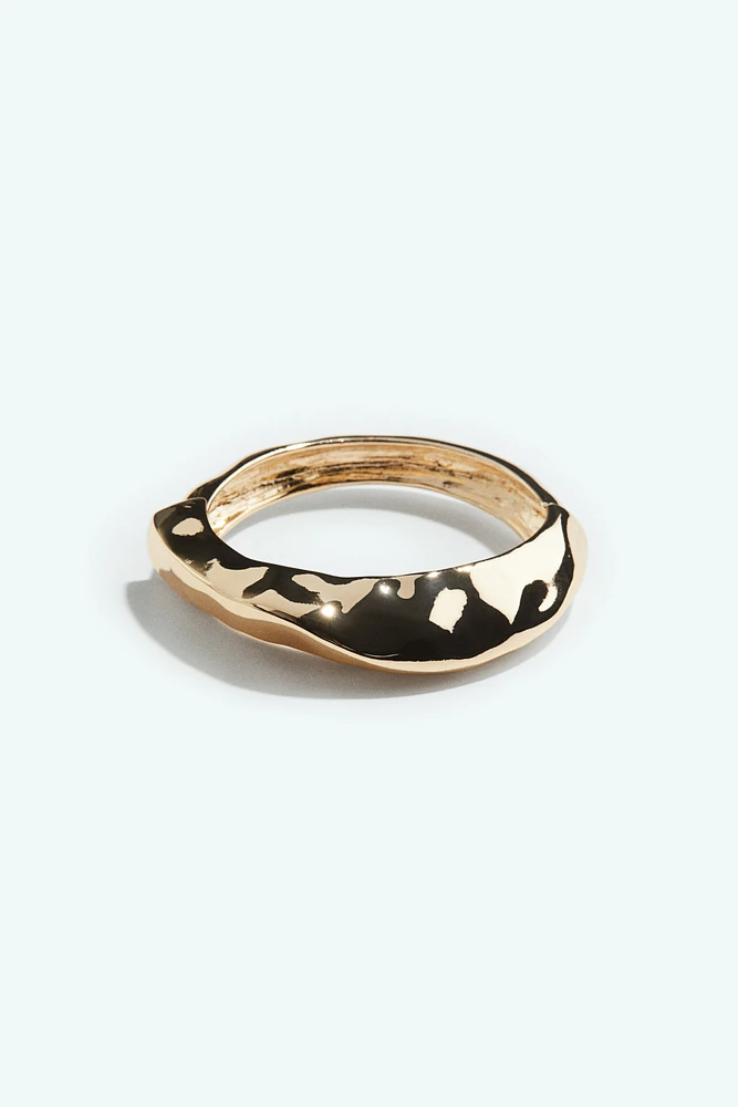 Asymmetric Bangle with Hinge