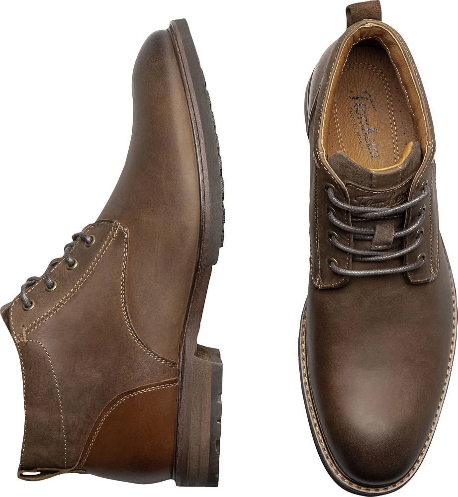 Lodge Leather Chukka Boots