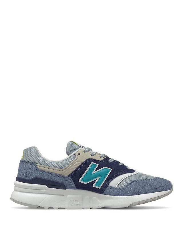 New Balance Sneakers - Yorkdale Mall