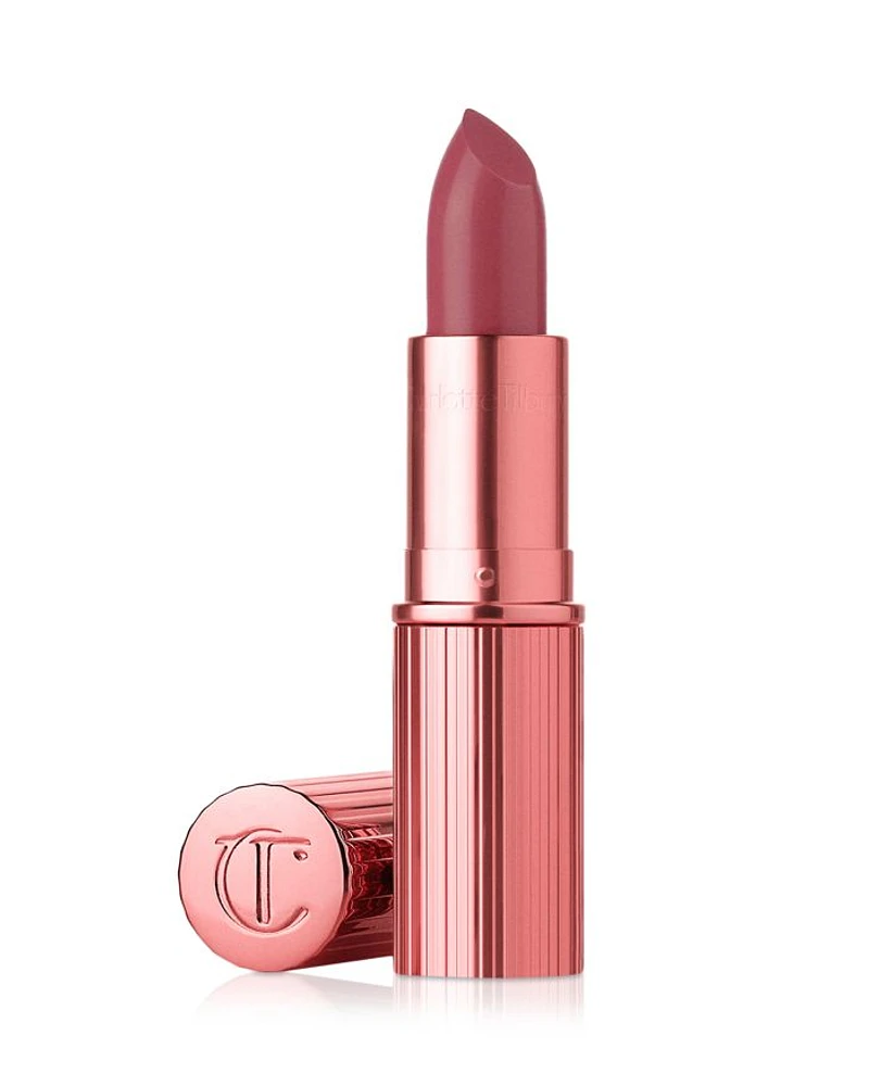 K.I.S.S.I.N.G Fallen from the Lipstick Tree