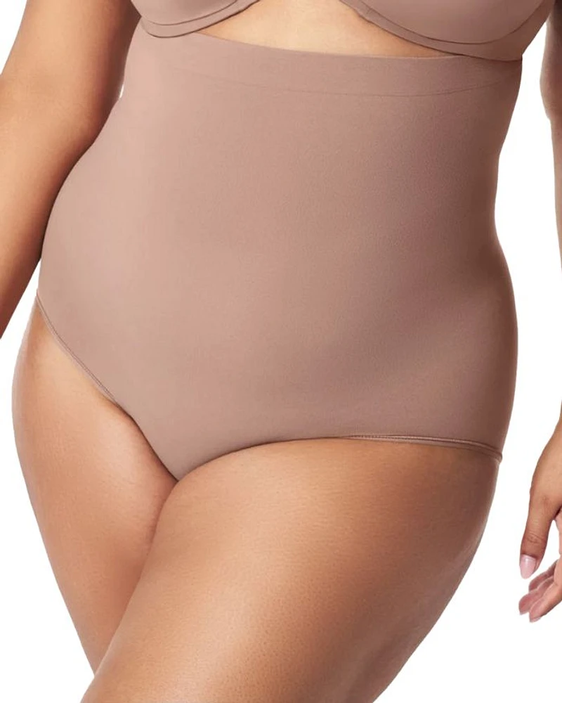 Everyday Seamless Shaping High-Waisted Brief