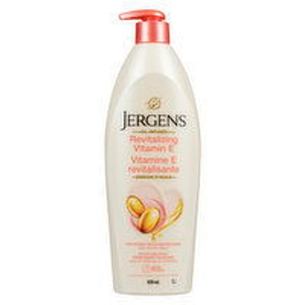 Jergens - Body Lotion - Revitalizing Vitamin E, 620 Millilitre