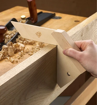 Crucible Bench Square