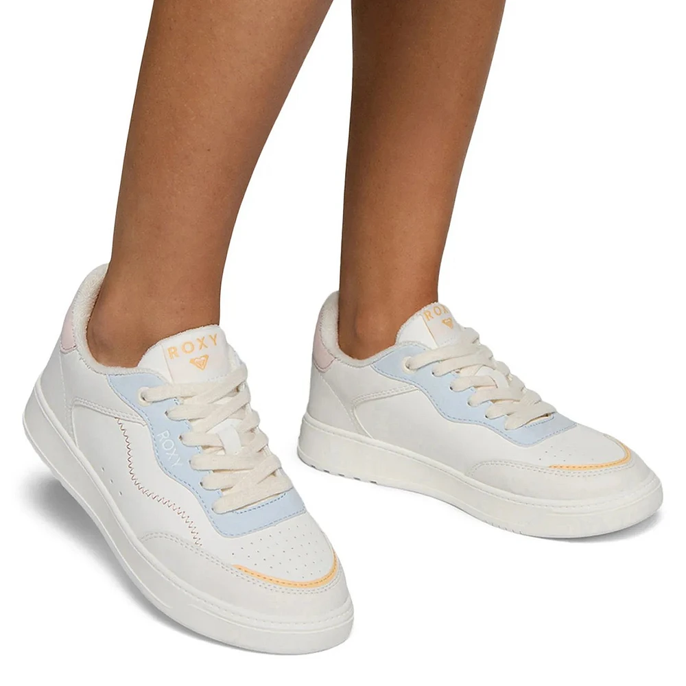 Vivianne Sneaker