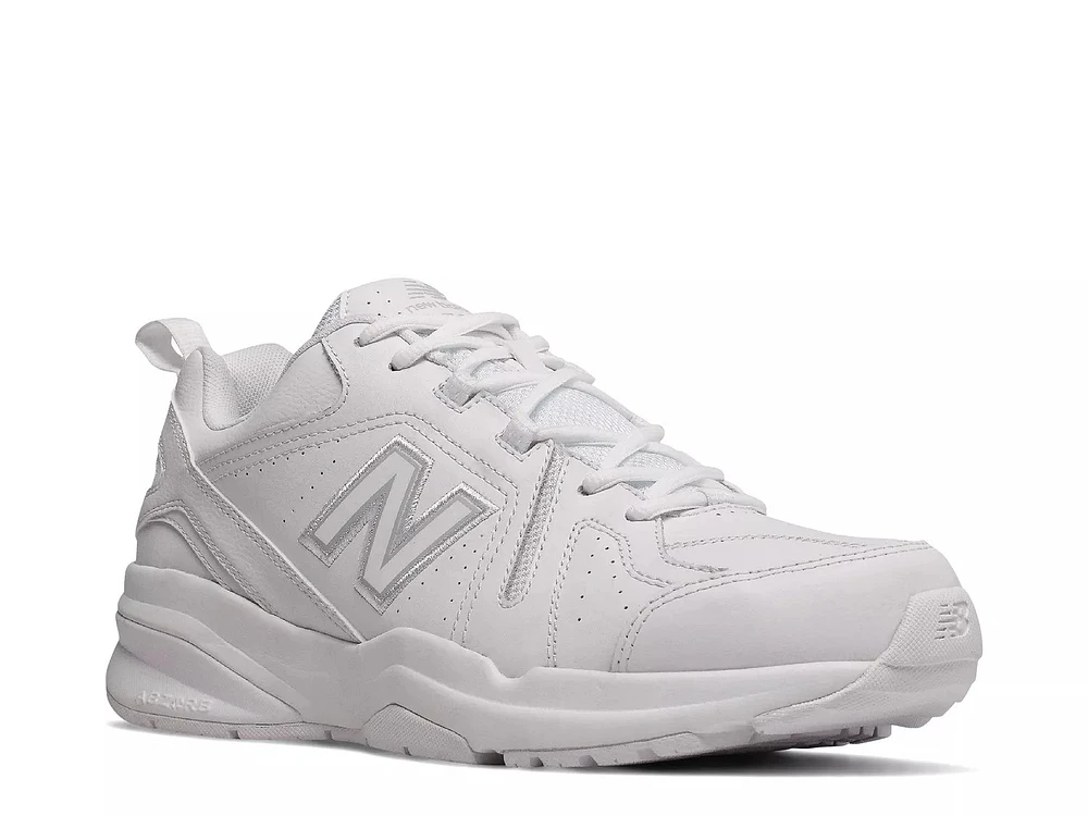 608 V5 Training Shoe