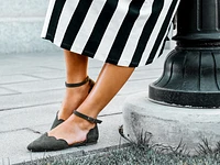 Lana Flat