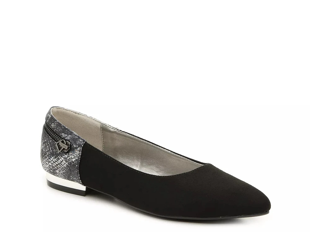 Novatoo Flat