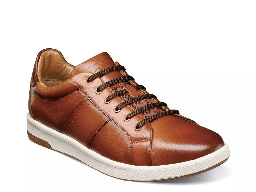 Crossover Sneaker