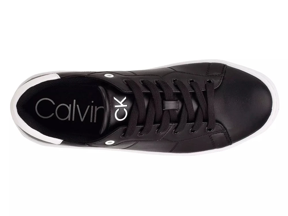 Lucio Sneaker