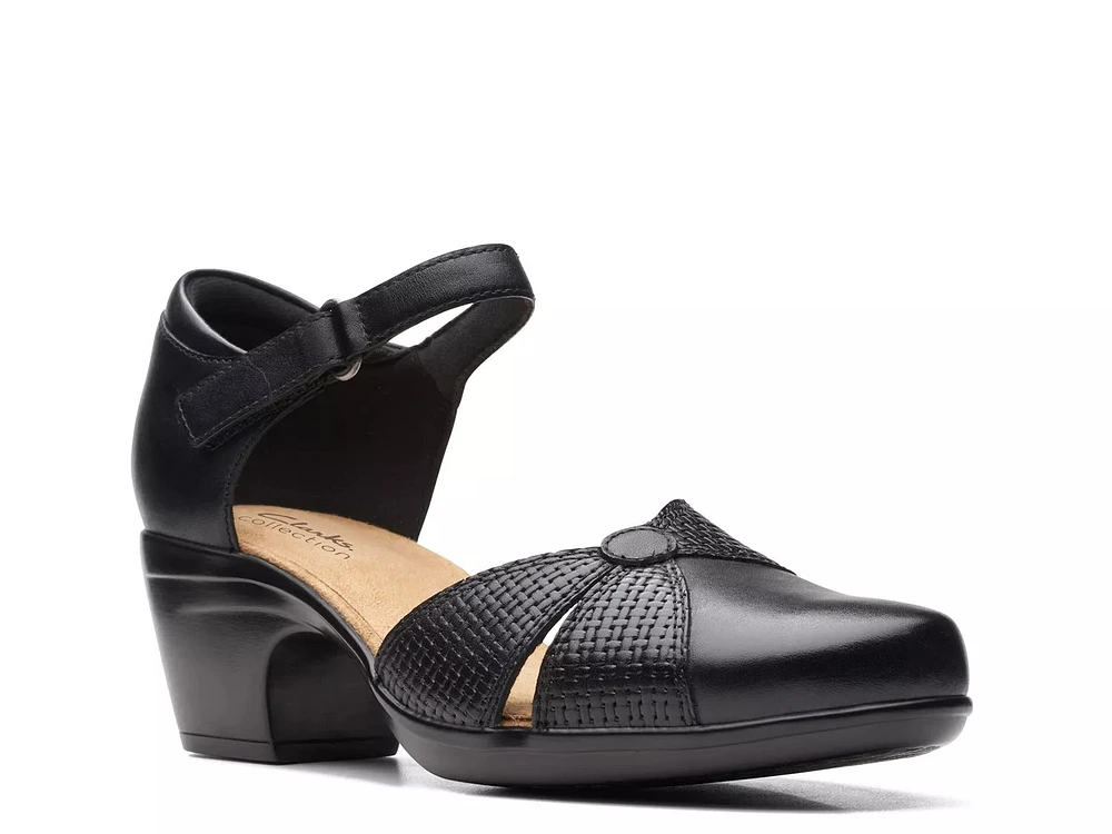 Emily Rae Pump