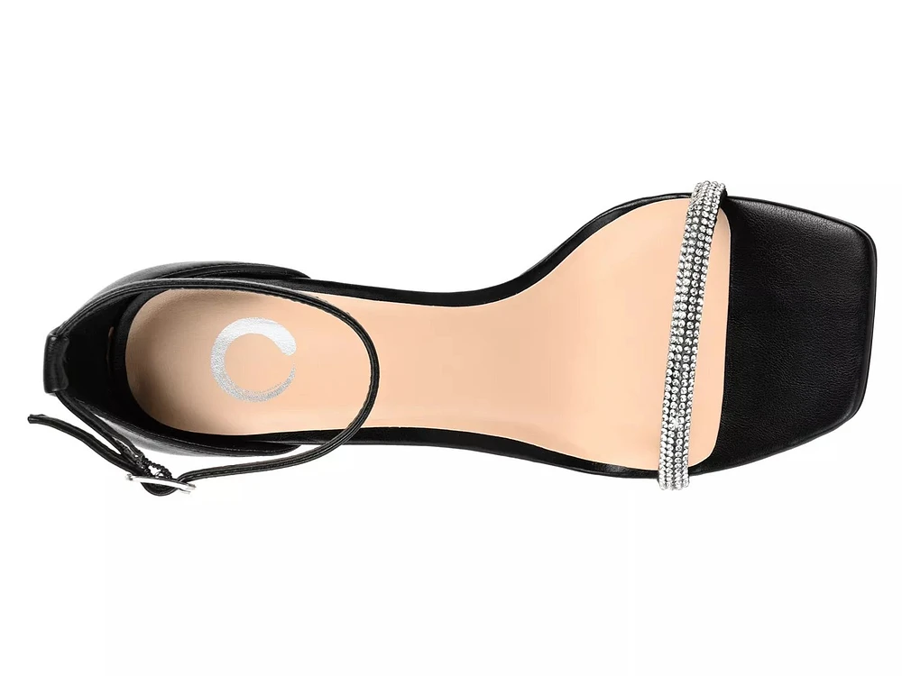 Zoya Sandal