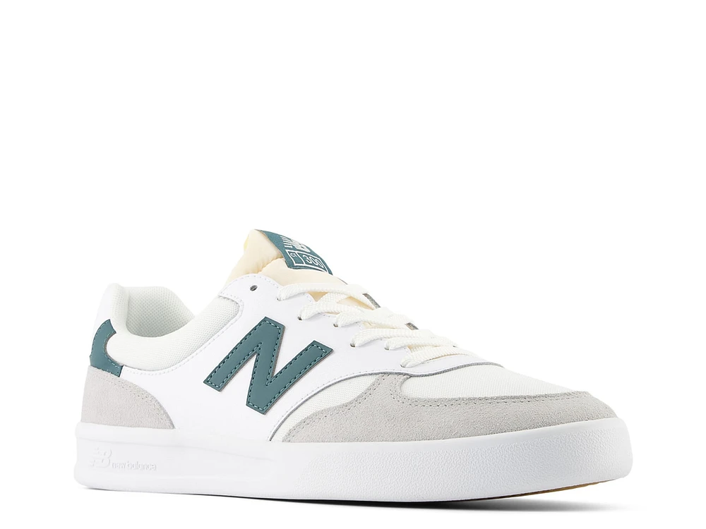 CT300 V3 Court Sneaker