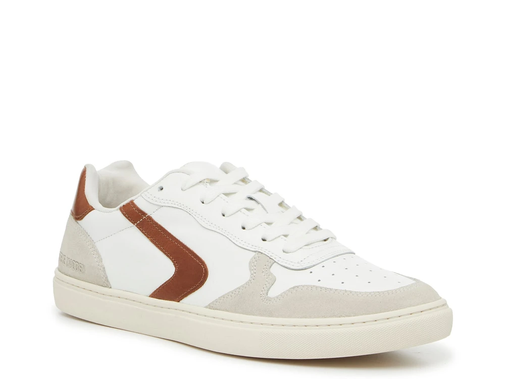 Court Sneaker