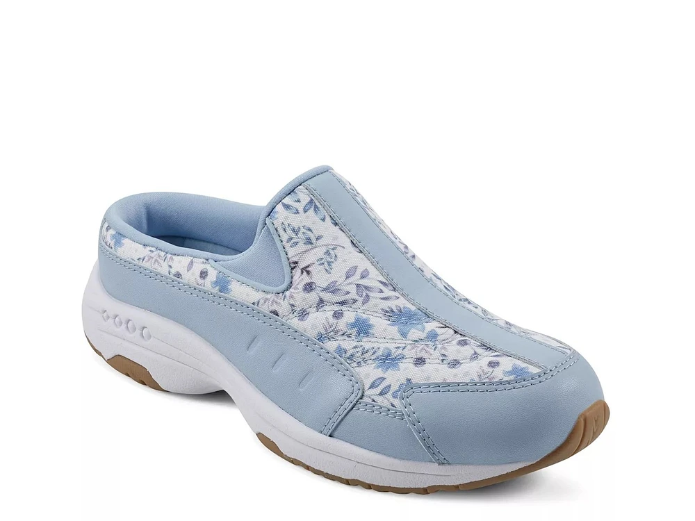 SE Travel Time Slip-On Sneaker
