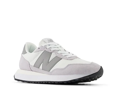 237 Sneaker