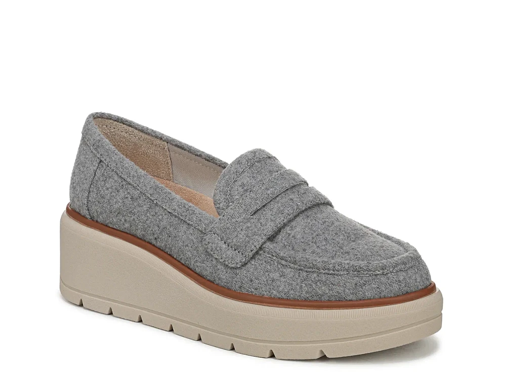 Nice Day Max Wedge Penny Loafer