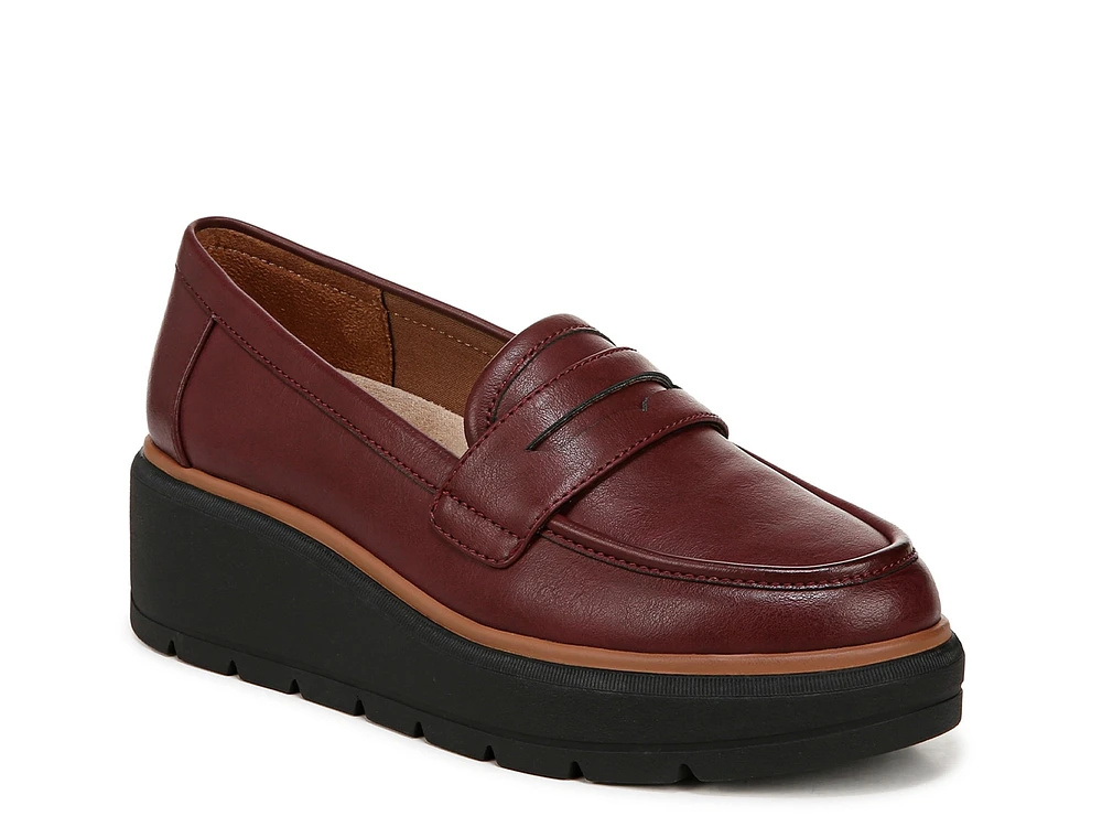 Nice Day Max Wedge Penny Loafer