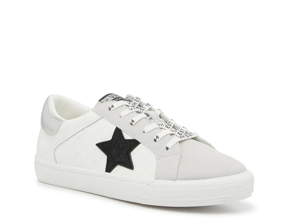 Dash Sneaker