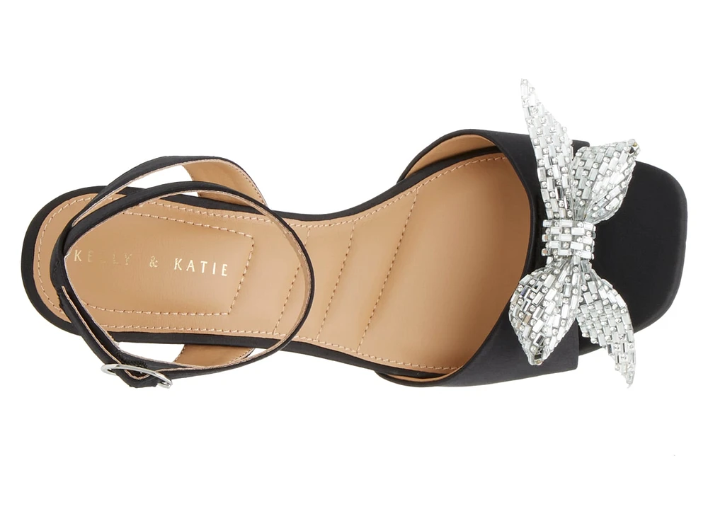 Zaina Sandal