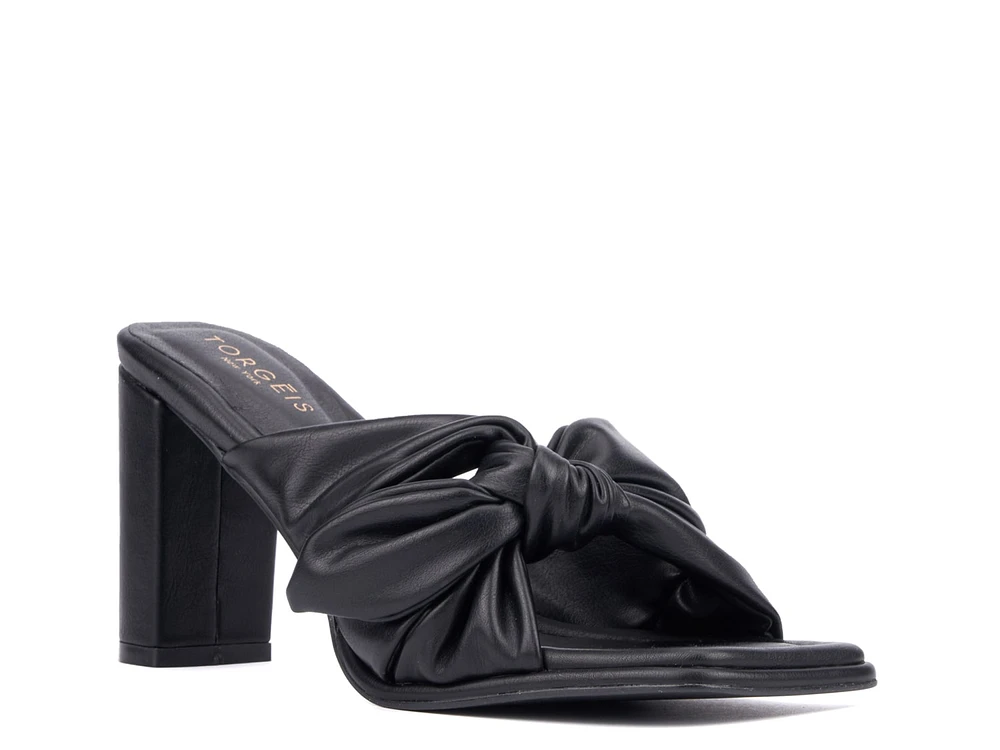 Deanna Sandal