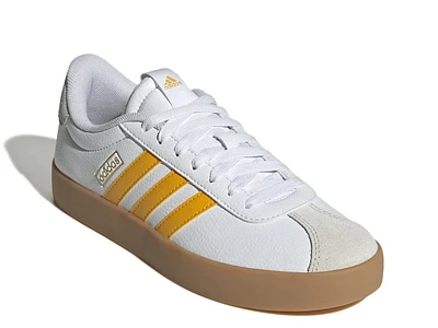 VL Court Sneaker
