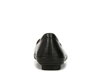 Bashful Loafer