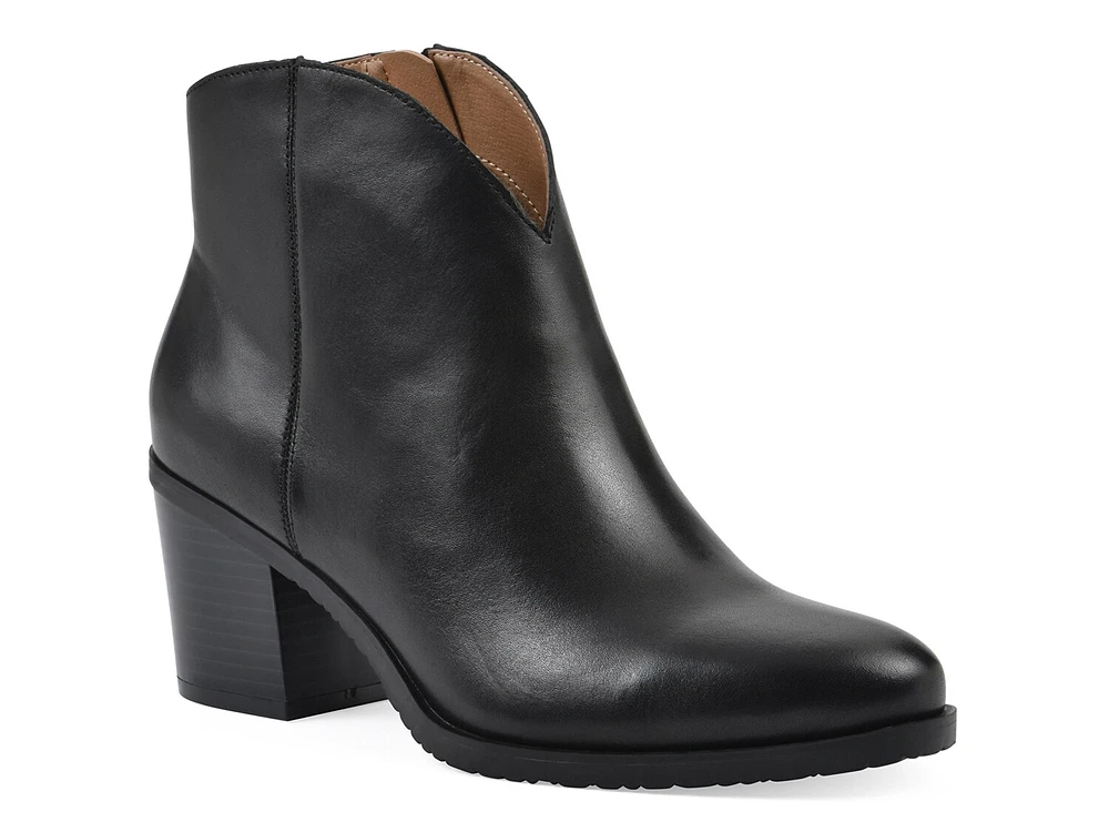 Tattle Bootie
