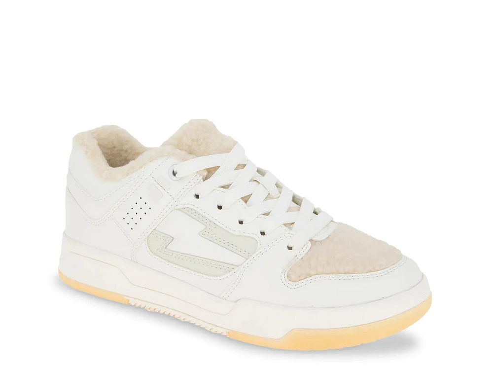 Kortni Sneaker