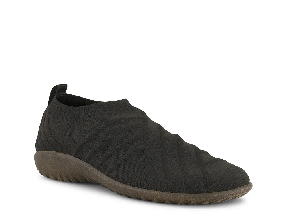 Okahu Slip-On