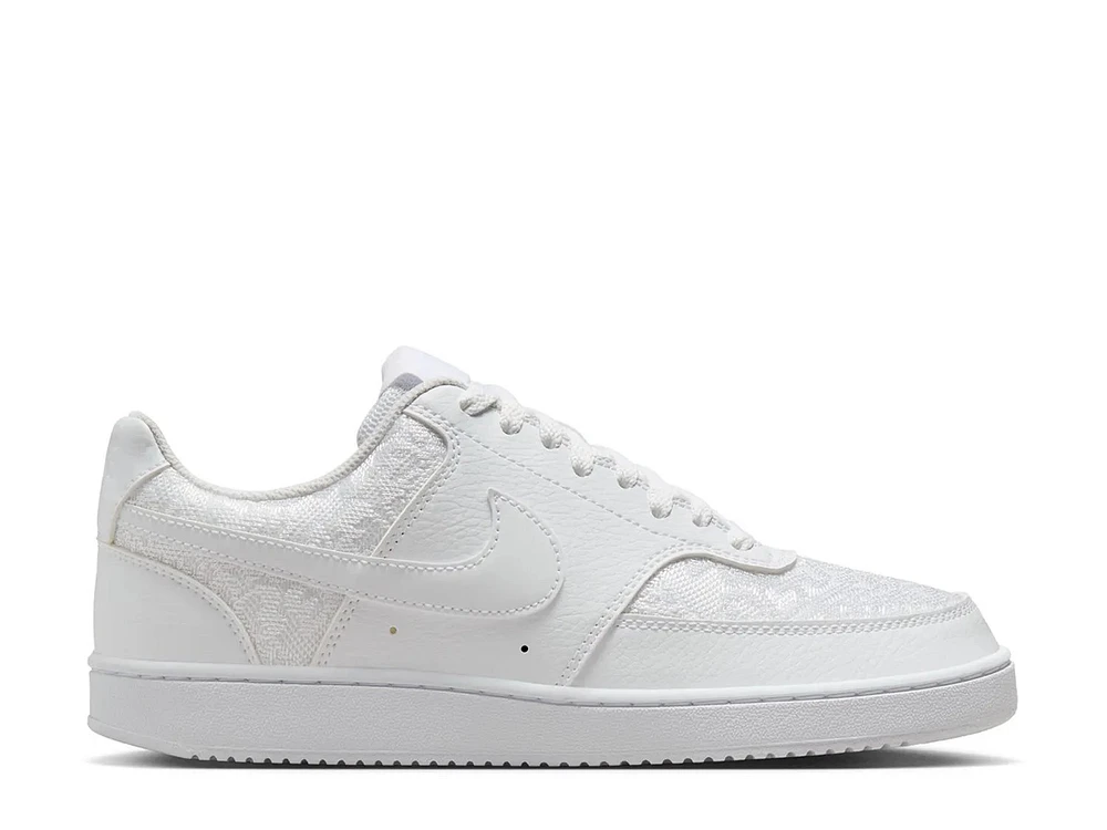 Court Vision Sneaker