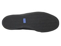 Pursuit Sneaker