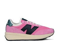 370 Sneaker