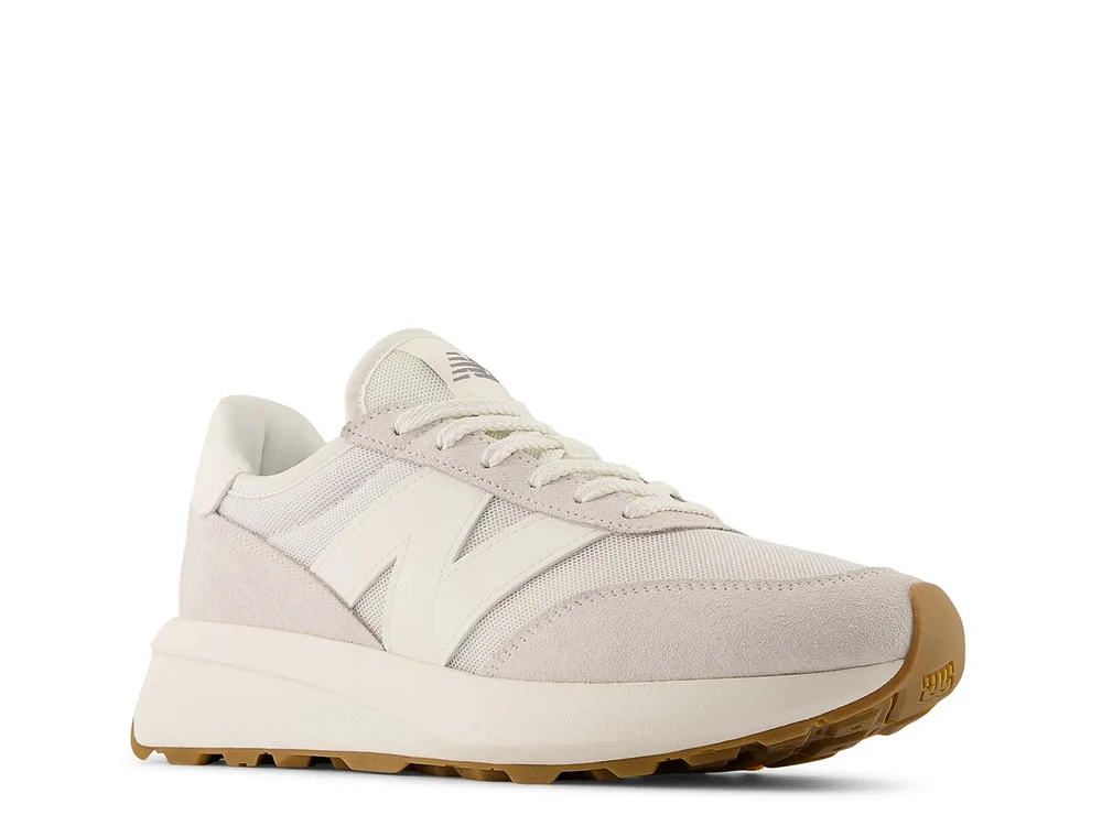 370 Sneaker