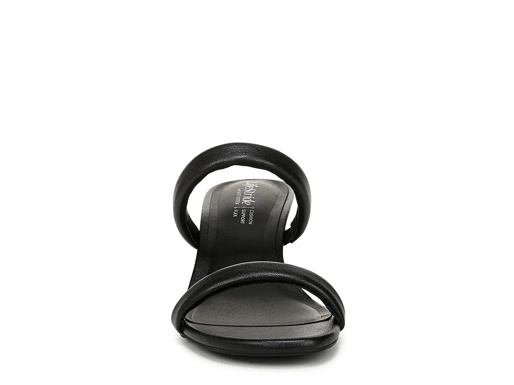 Nalani Sandal