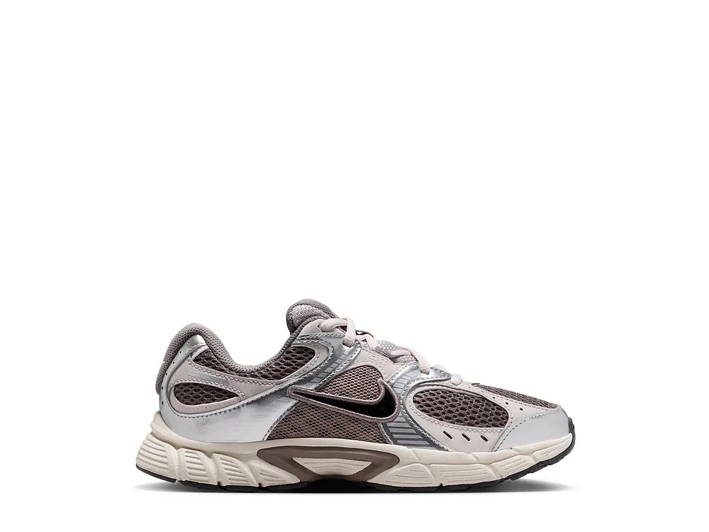 V5 RNR Sneaker