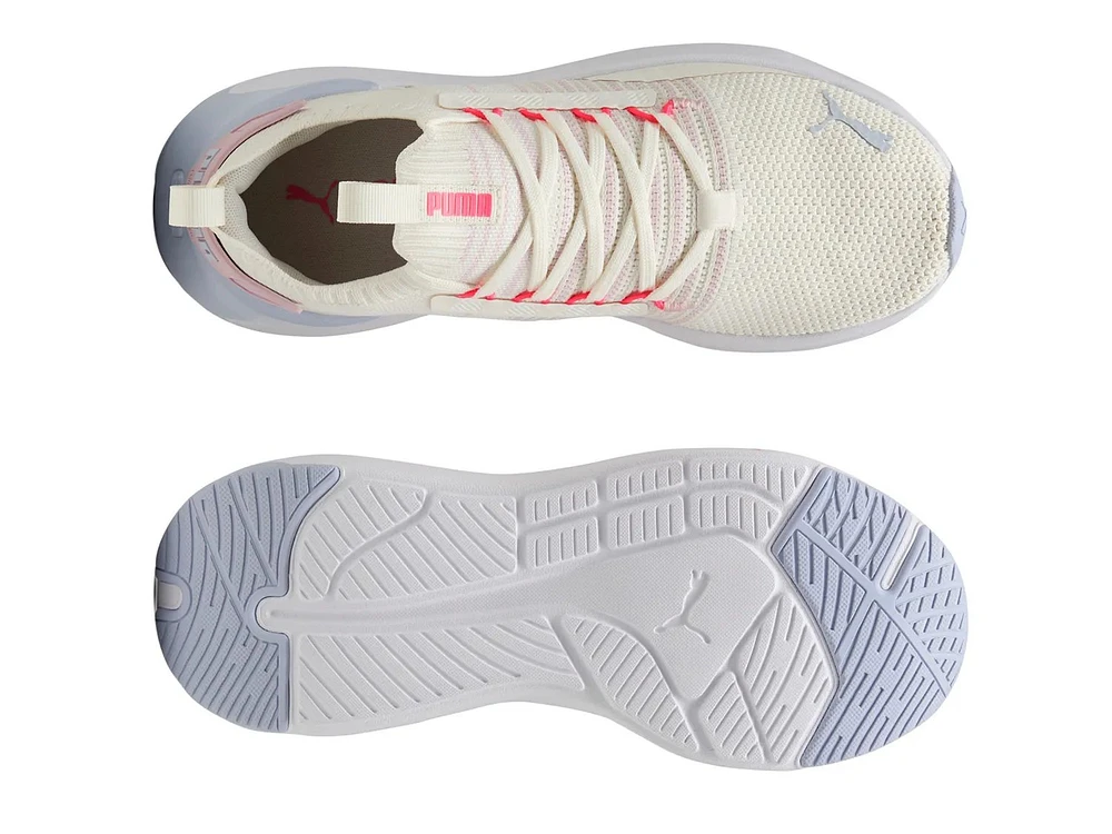 Softride Symmetry Fuzion Sneaker